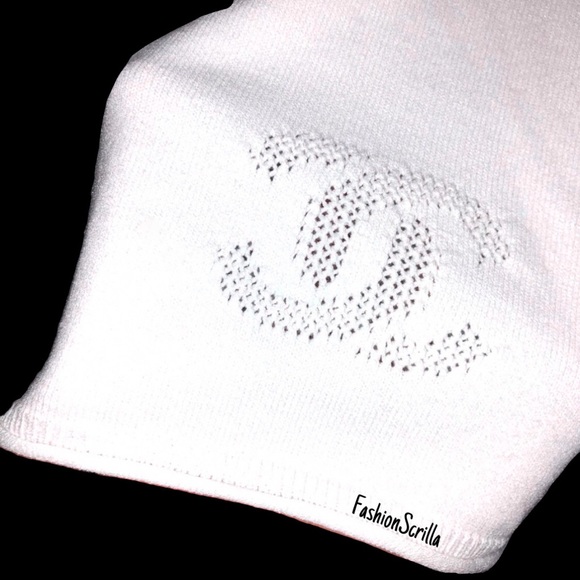 CHANEL Dresses & Skirts - Chanel Vintage CC Logo White Sleeveless Bodycon Mini Dress